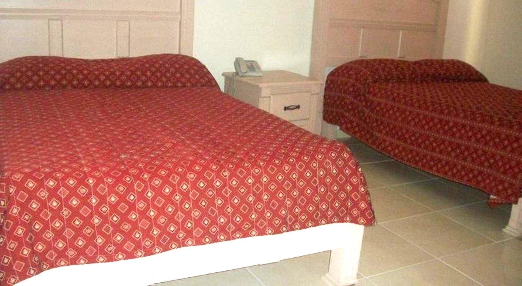 Hotel Dominicana Plus 巴瓦罗 外观 照片