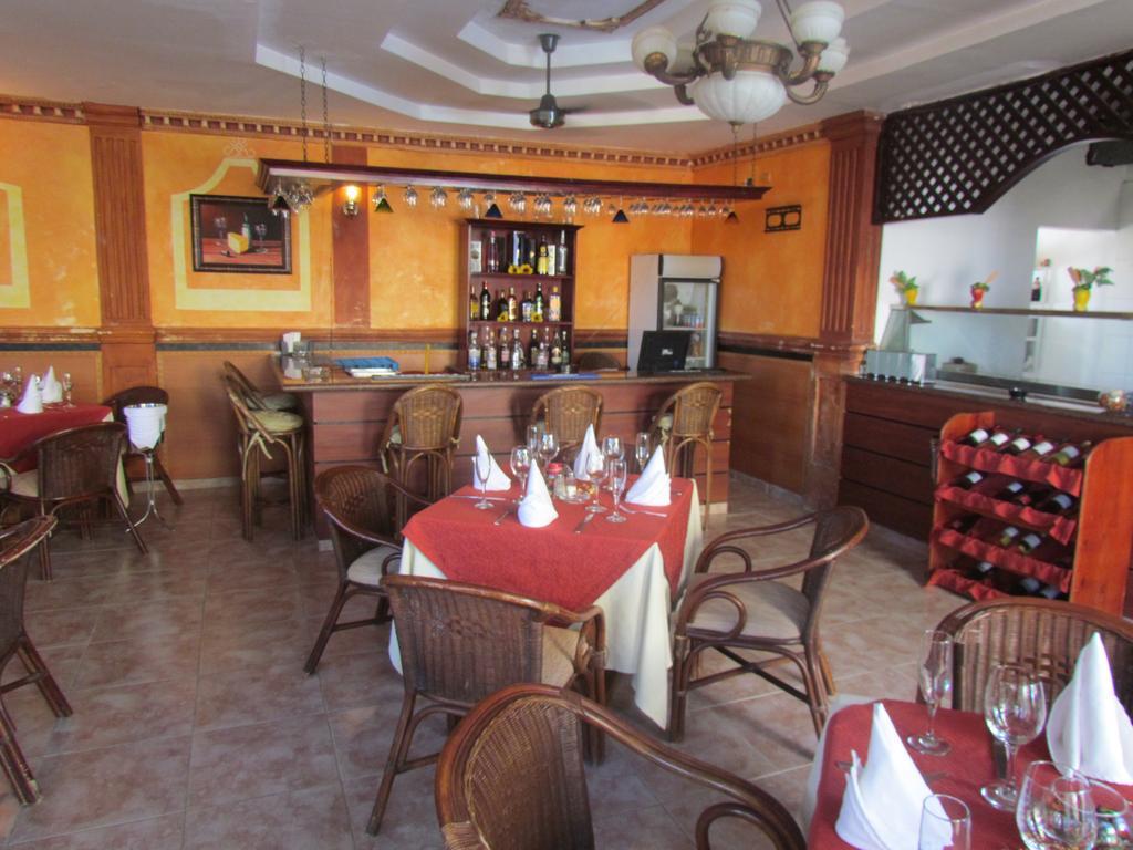 Hotel Dominicana Plus 巴瓦罗 外观 照片